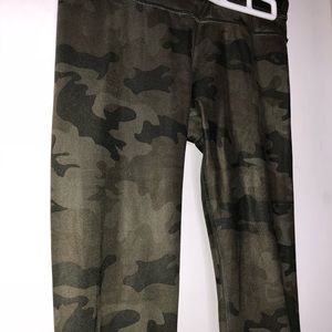 Lululemon Camo Inspire Crop 2
